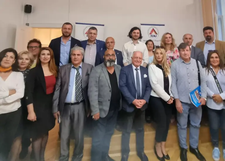 Podiumsdiskussion zum Thema Fachkräftemangel und Fachkräftegewinnung für Unternehmen