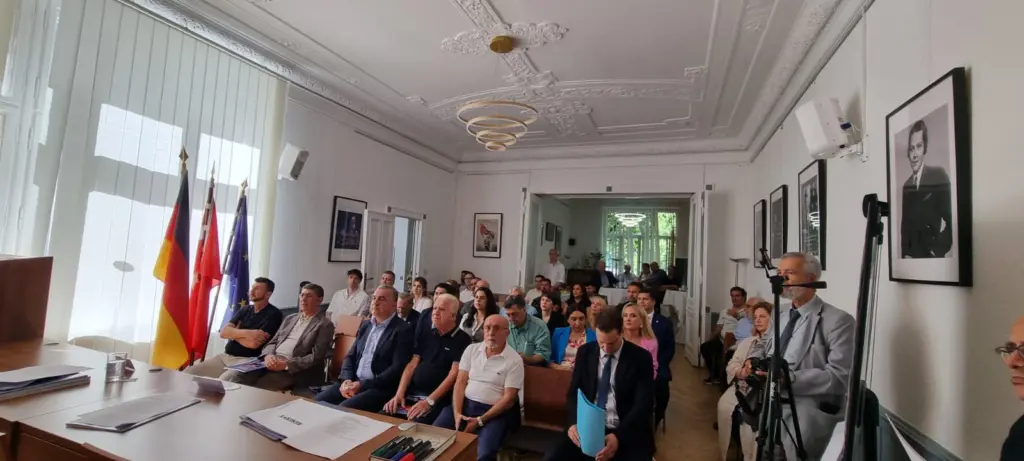 neuer-vorstand-der-tdu-gewaehlt-erfolgreiche-14-mitgliedervollversammlung (8)