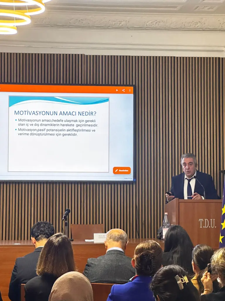 Podiumsdiskussion der Türkisch-Deutschen Unternehmervereinigung e.V. beleuchtet interkulturelle Kommunikation und psychologische Auswirkungen der sozialen Medien