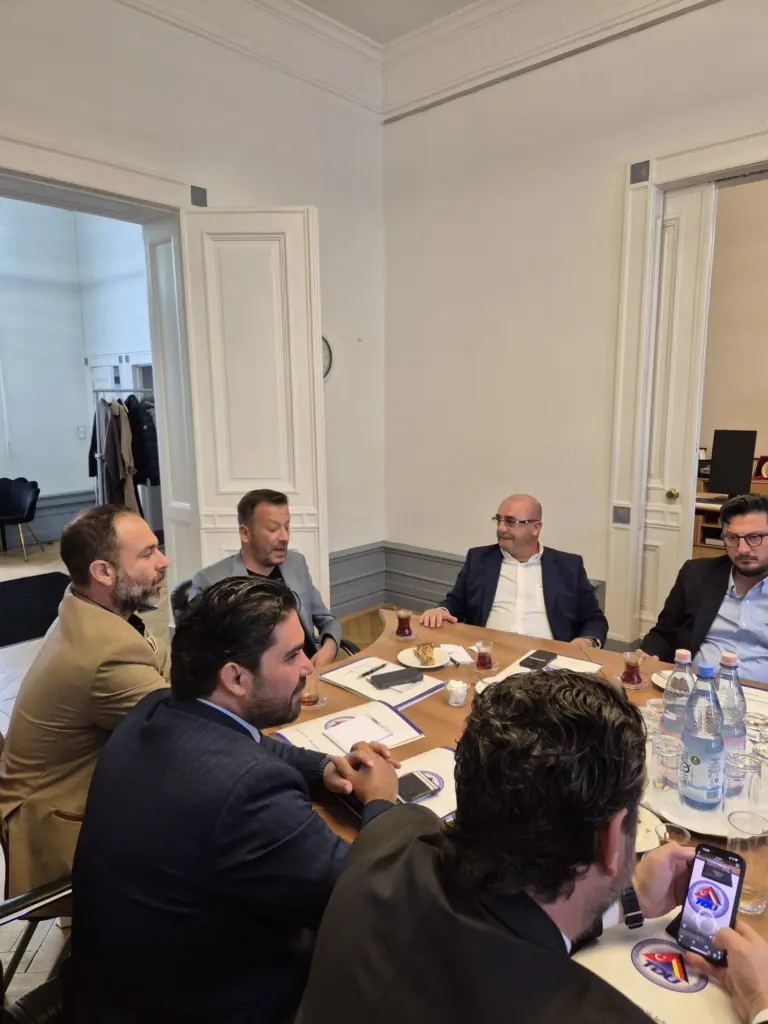 delegation-aus-bursa-besucht-die-tdu-fuer-zukunftsgespraeche (4)