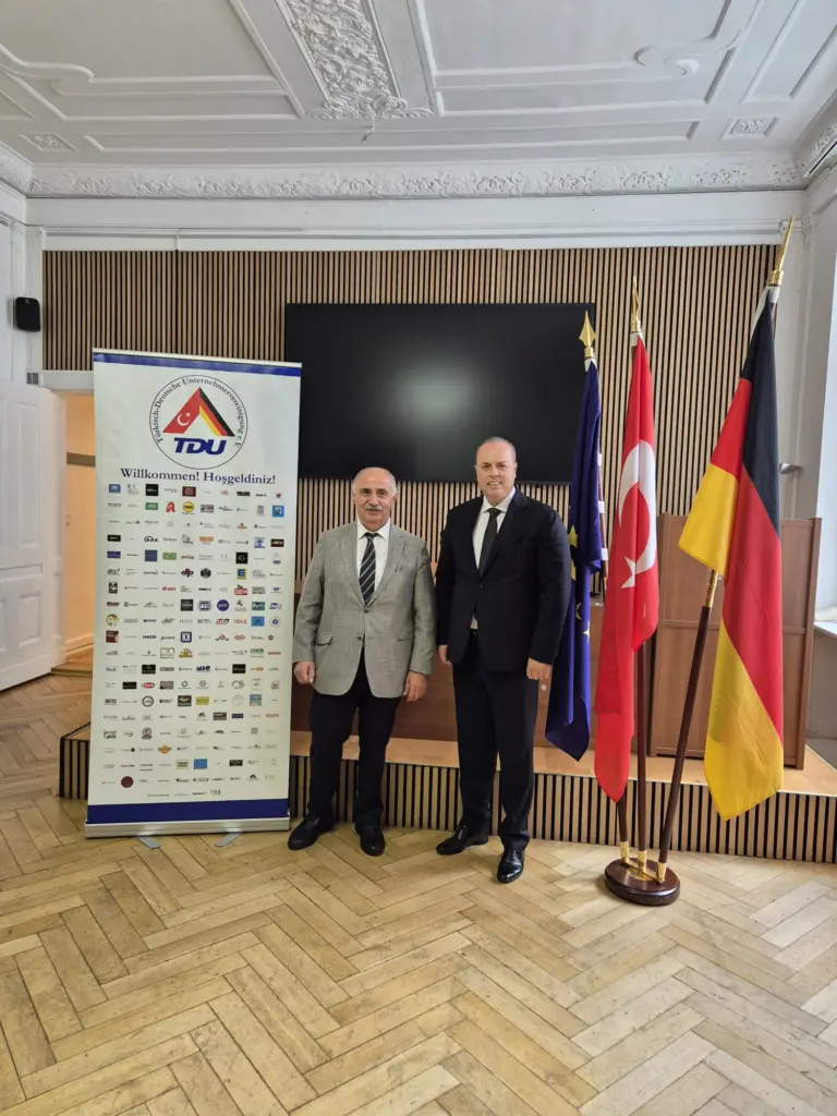 delegation-aus-bursa-besucht-die-tdu-fuer-zukunftsgespraeche (7)