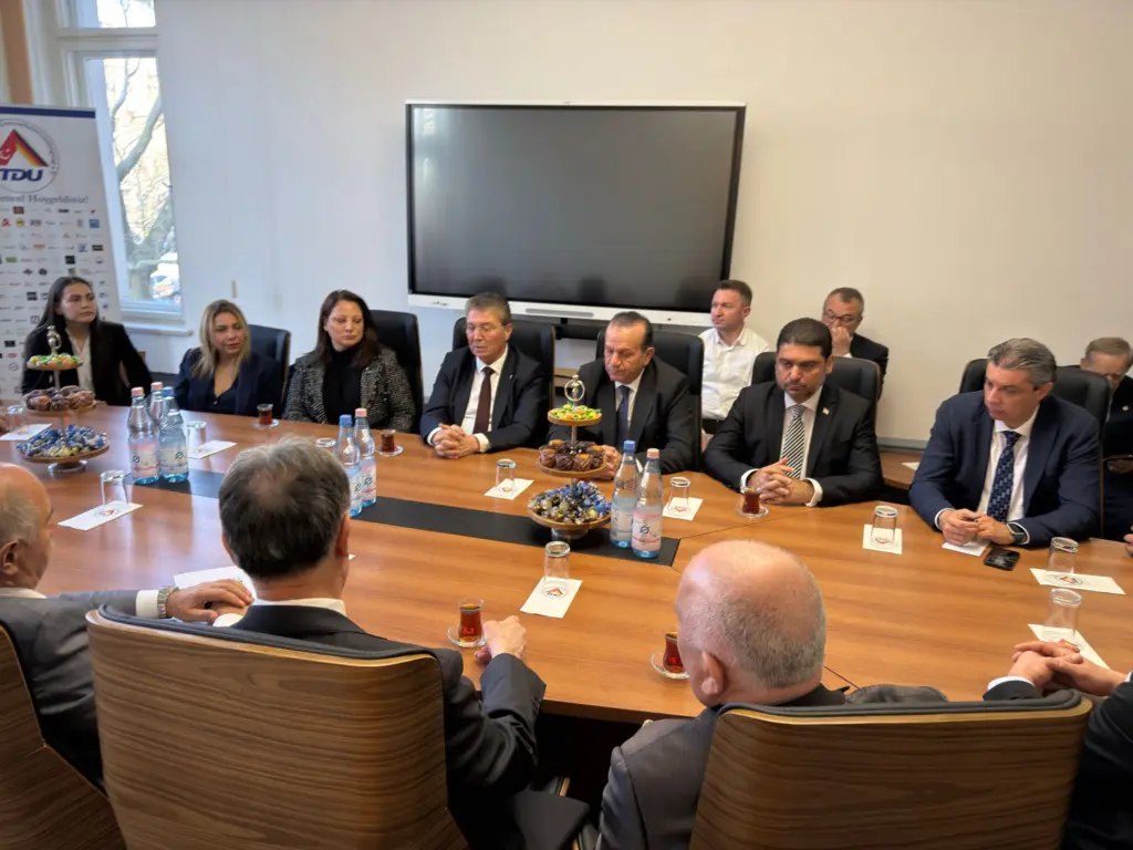 kktc-delegation-besucht-tdu-im-rahmen-der-itb-berlin-2025 (10)
