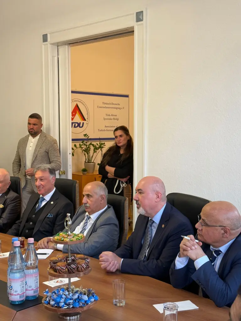 kktc-delegation-besucht-tdu-im-rahmen-der-itb-berlin-2025 (3)