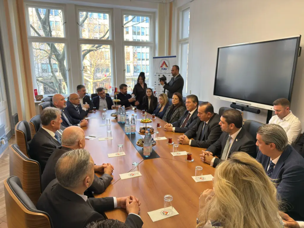 kktc-delegation-besucht-tdu-im-rahmen-der-itb-berlin-2025 (5)