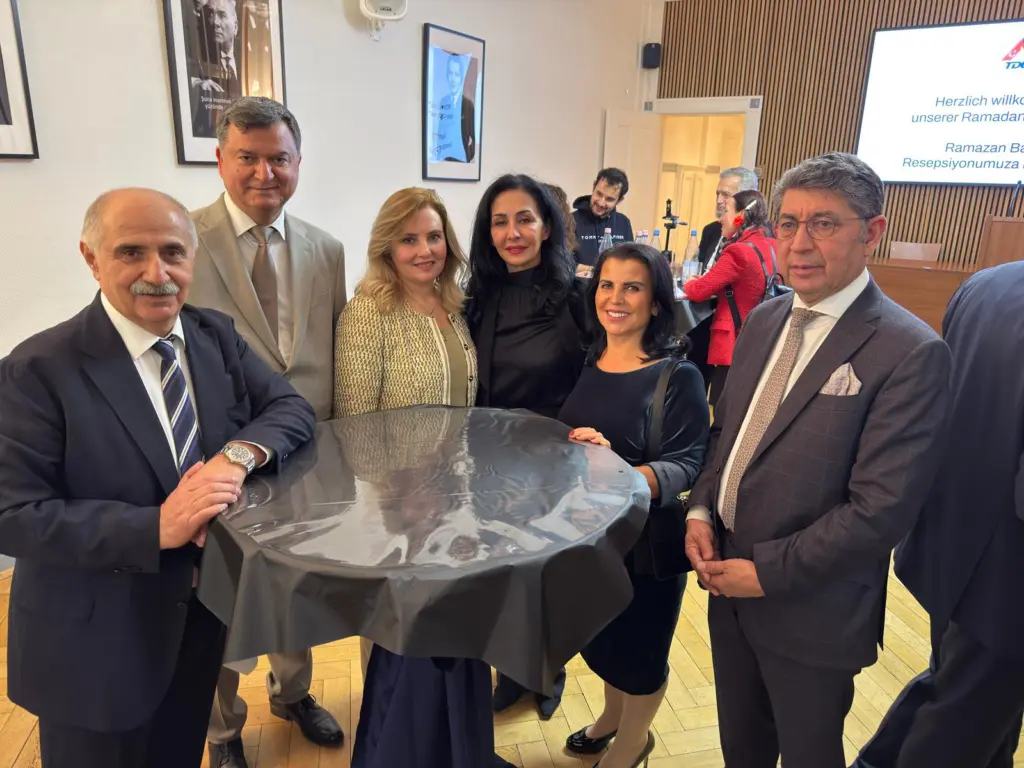 tdu-feiert-ramadanfest-mit-hochrangigen-gaesten-in-berlin (1)
