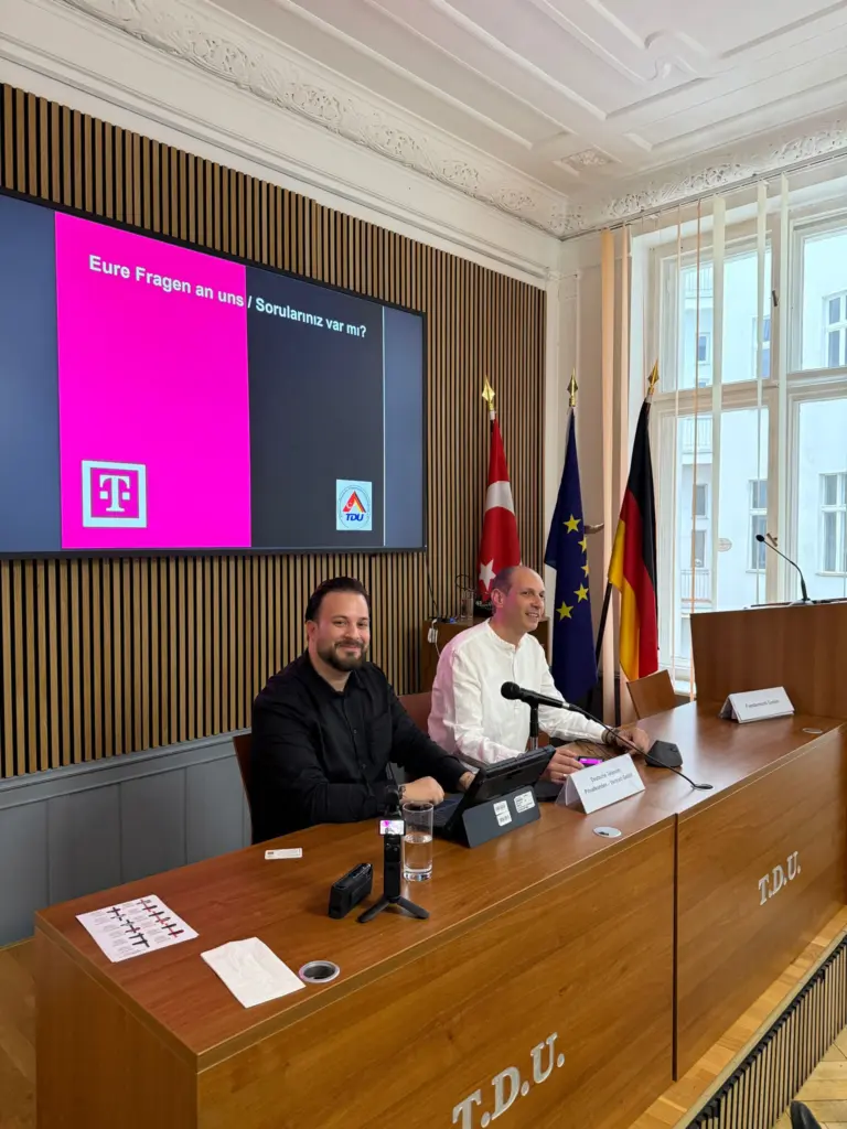 firmen-stellen-sich-vor-ein-gelungener-praesentationsabend-bei-der-tdu (8)