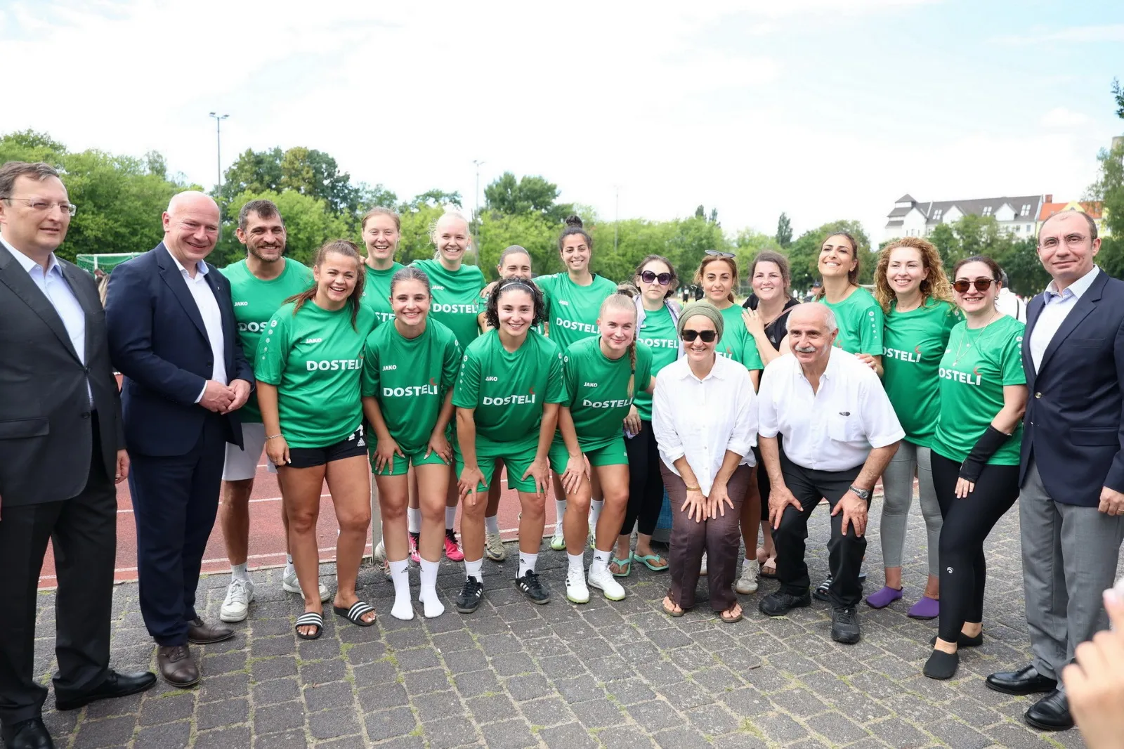 tdu-sommerfest-2025-ein-tag-voller-vielfalt-gemeinschaft-und-solidaritaet (19)