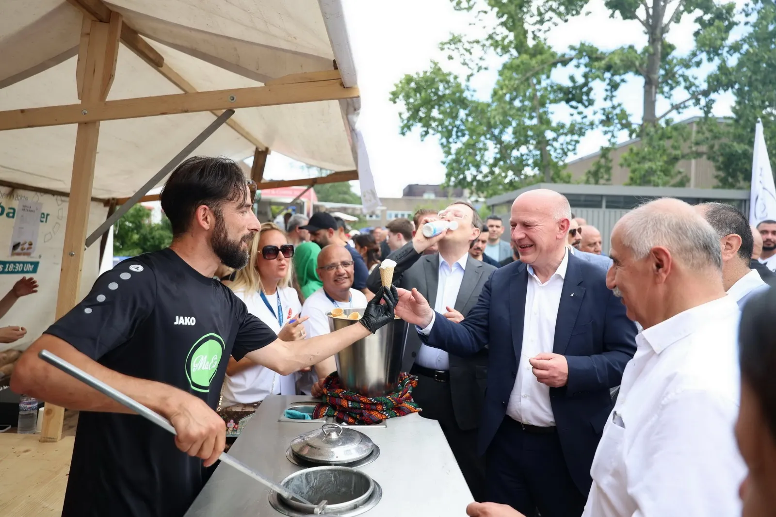 tdu-sommerfest-2025-ein-tag-voller-vielfalt-gemeinschaft-und-solidaritaet (22)