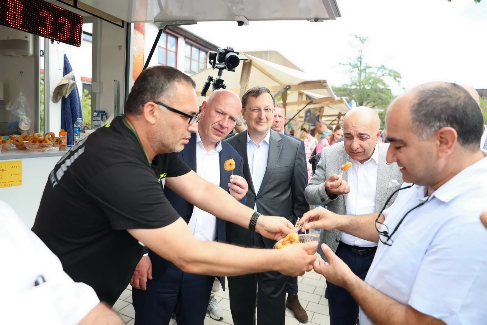 tdu-sommerfest-2025-ein-tag-voller-vielfalt-gemeinschaft-und-solidaritaet (24)