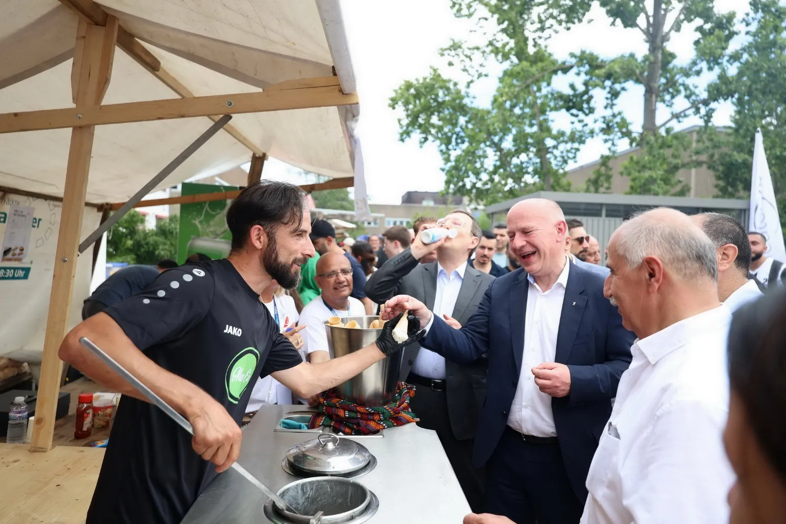 tdu-sommerfest-2025-ein-tag-voller-vielfalt-gemeinschaft-und-solidaritaet (25)