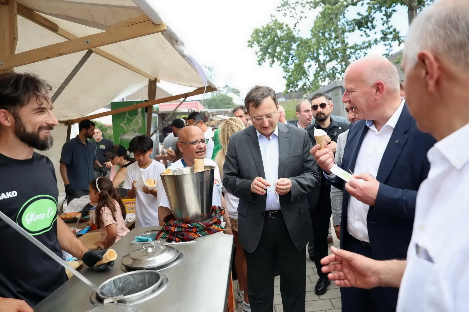 tdu-sommerfest-2025-ein-tag-voller-vielfalt-gemeinschaft-und-solidaritaet (27)