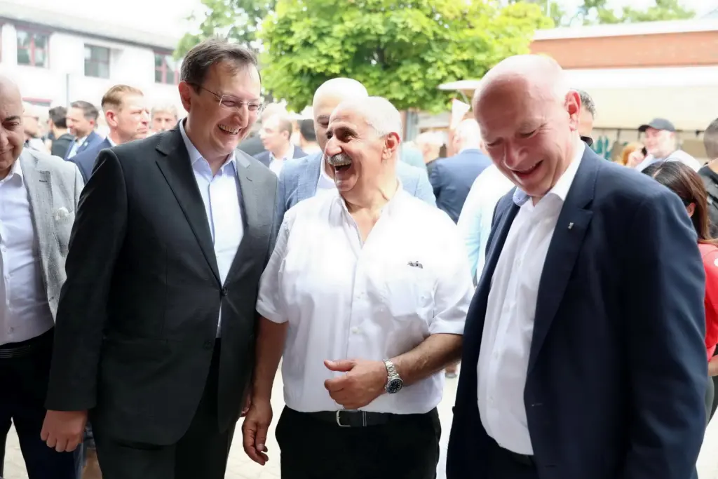 tdu-sommerfest-2025-ein-tag-voller-vielfalt-gemeinschaft-und-solidaritaet (4)