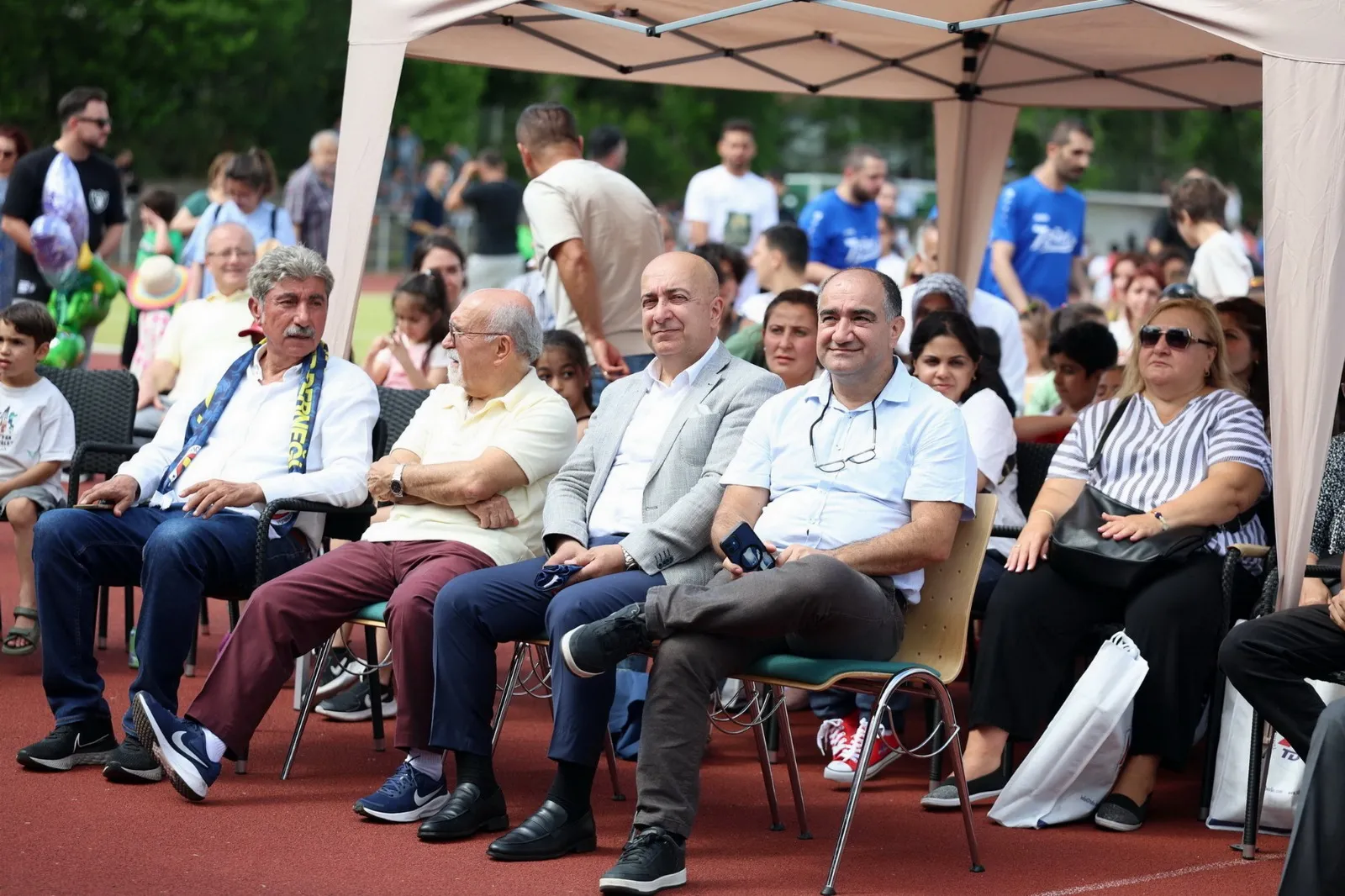 tdu-sommerfest-2025-ein-tag-voller-vielfalt-gemeinschaft-und-solidaritaet (49)