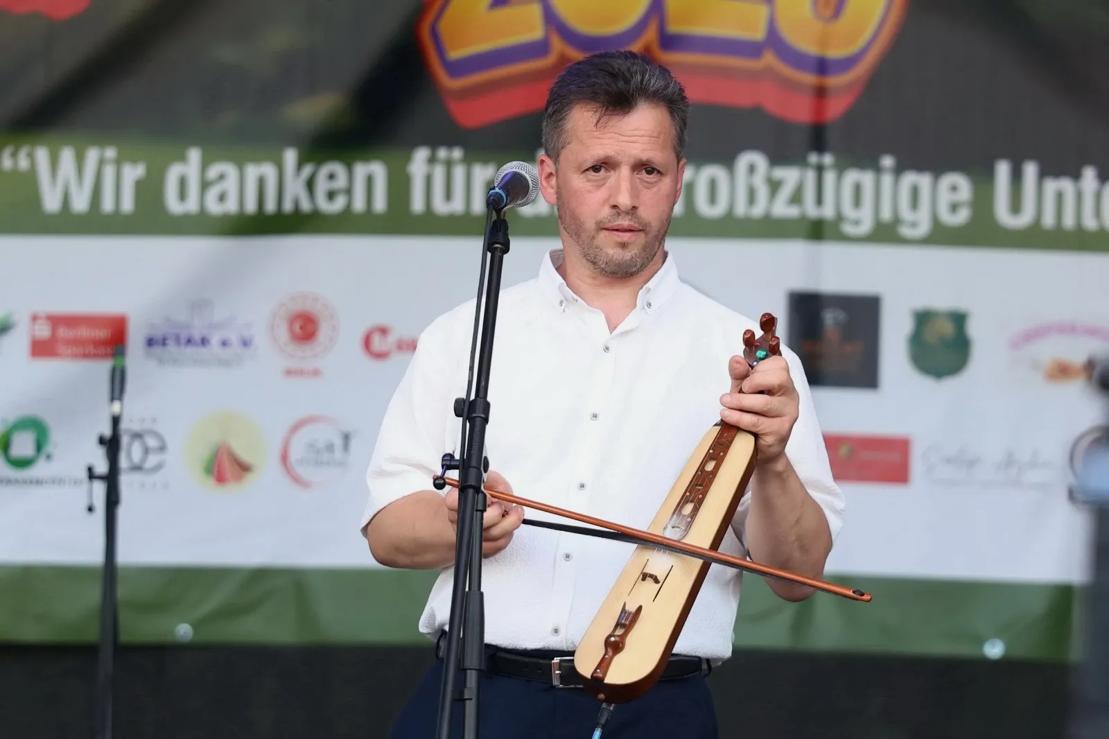 tdu-sommerfest-2025-ein-tag-voller-vielfalt-gemeinschaft-und-solidaritaet (50)