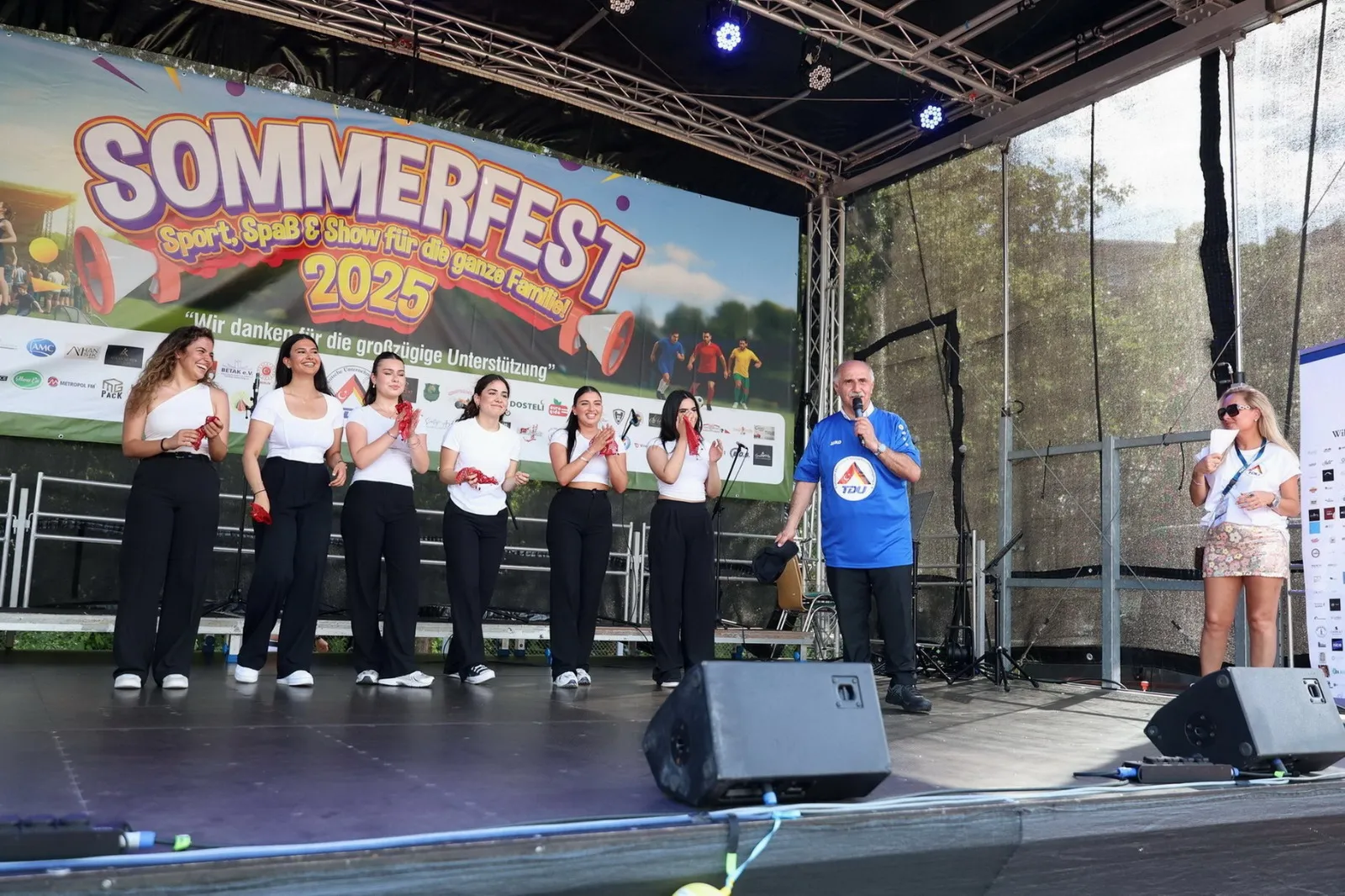 tdu-sommerfest-2025-ein-tag-voller-vielfalt-gemeinschaft-und-solidaritaet (51)