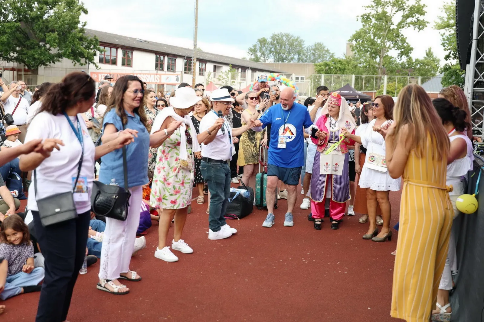 tdu-sommerfest-2025-ein-tag-voller-vielfalt-gemeinschaft-und-solidaritaet (63)