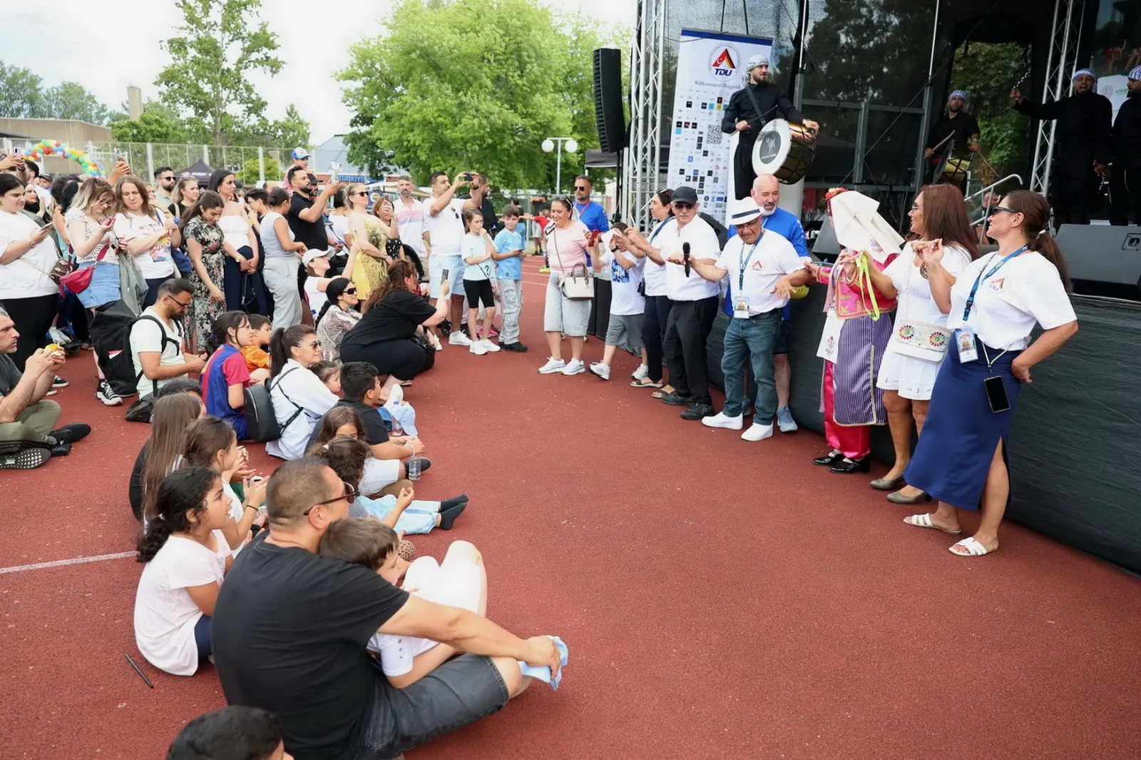 tdu-sommerfest-2025-ein-tag-voller-vielfalt-gemeinschaft-und-solidaritaet (67)