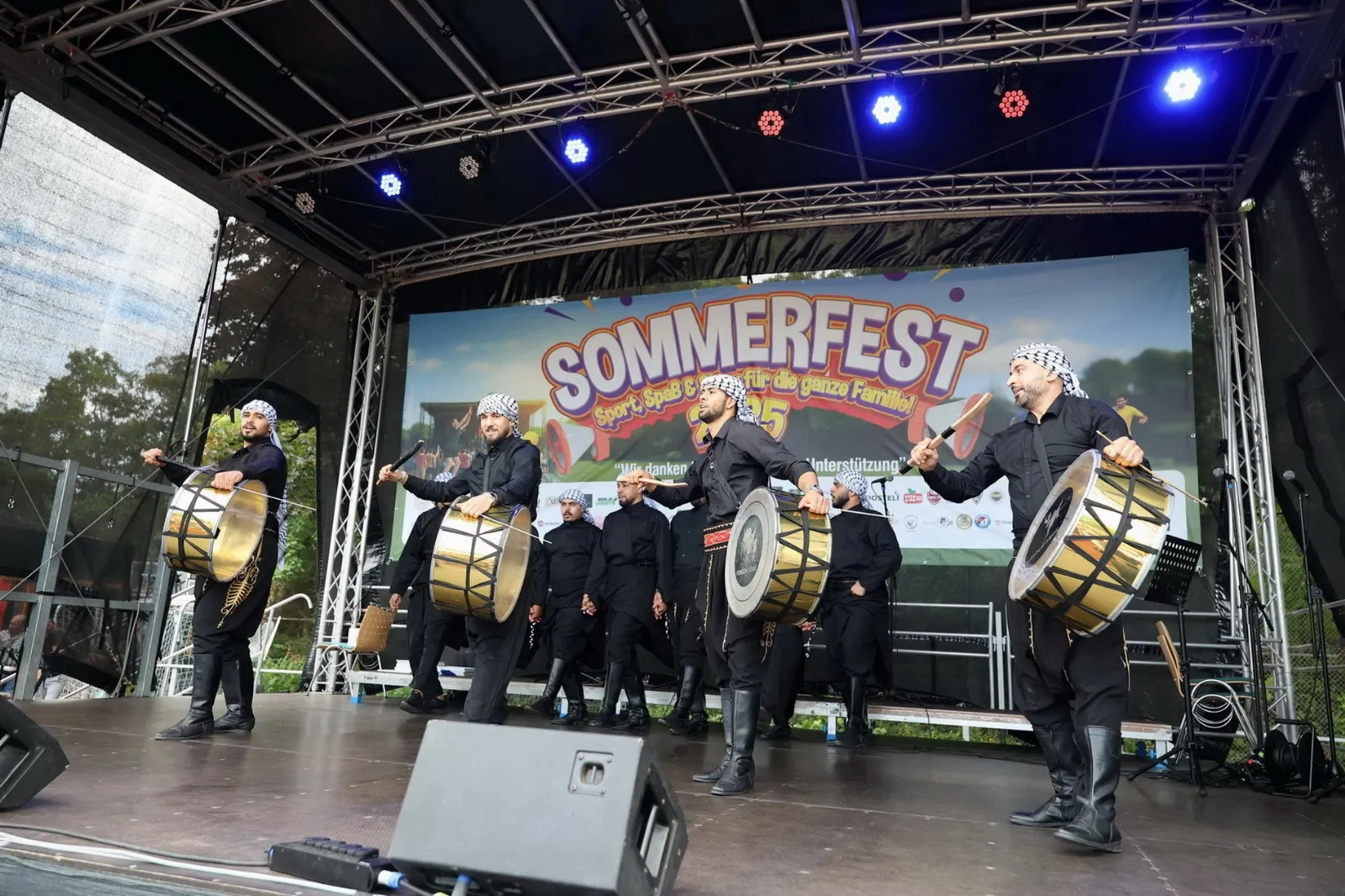 tdu-sommerfest-2025-ein-tag-voller-vielfalt-gemeinschaft-und-solidaritaet (79)