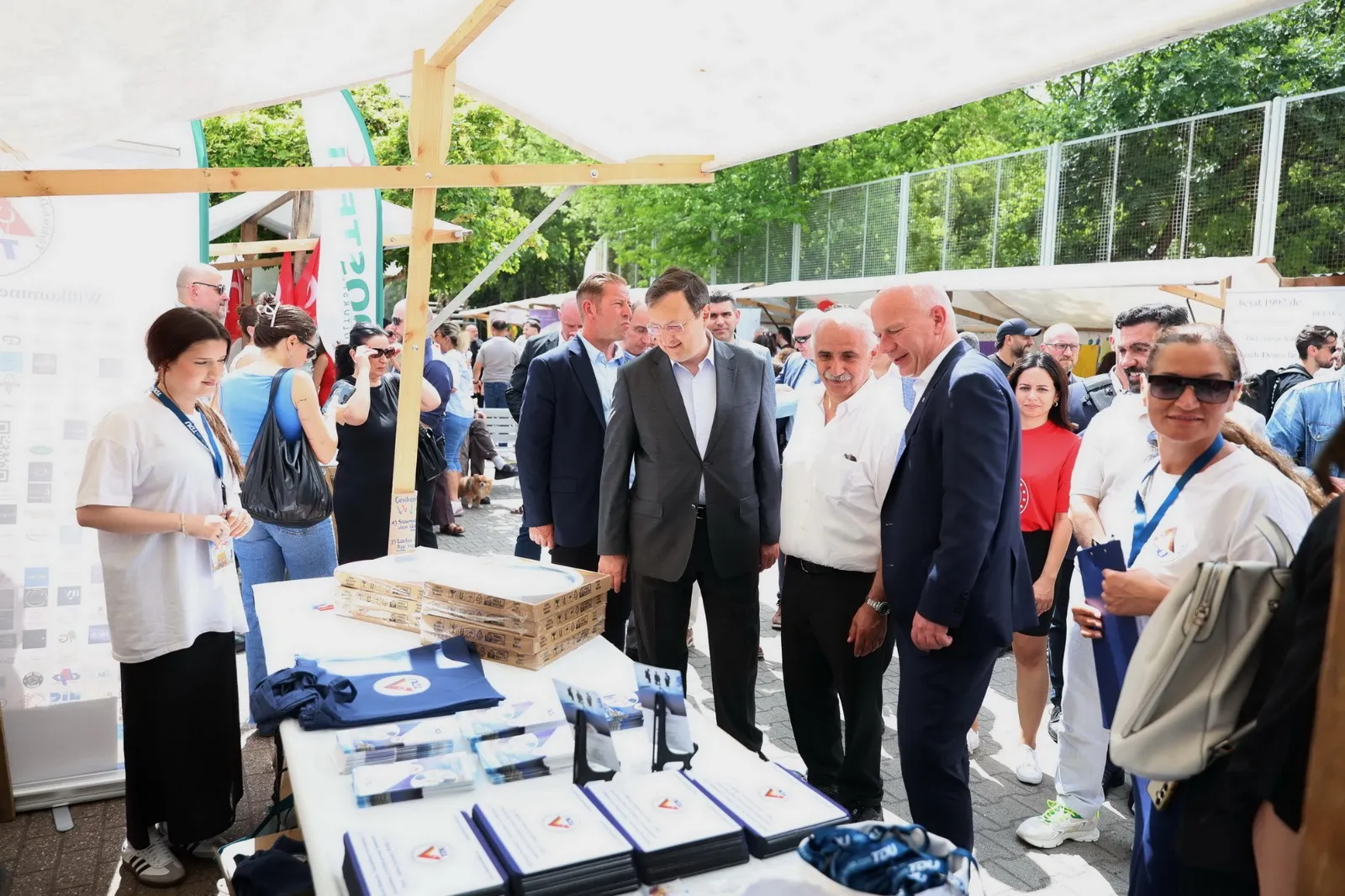 tdu-sommerfest-2025-ein-tag-voller-vielfalt-gemeinschaft-und-solidaritaet (8)