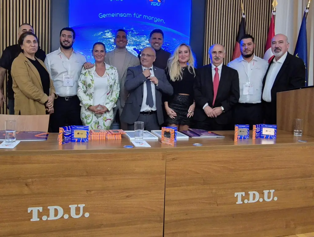 vorstellung-des-projekts-viniticard-der-colaker-gruppe-bei-der-tdu (5)