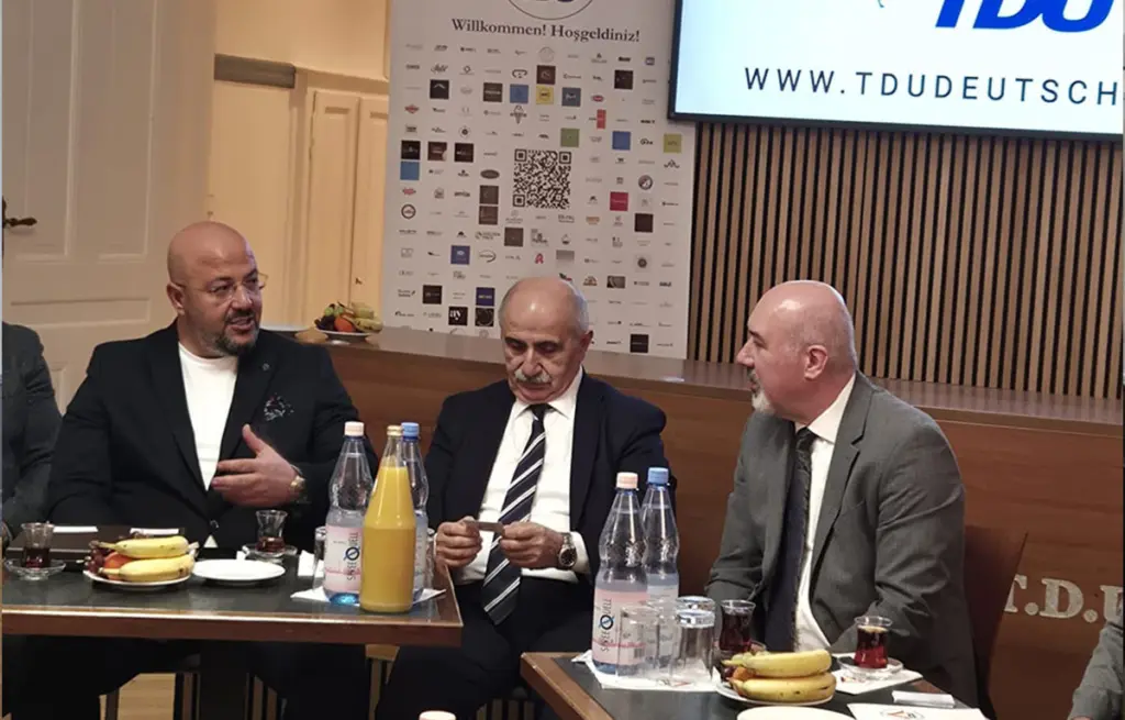 besuch-einer-delegation-der-antalya-ticaret-platformu-in-unserem-verband (9)