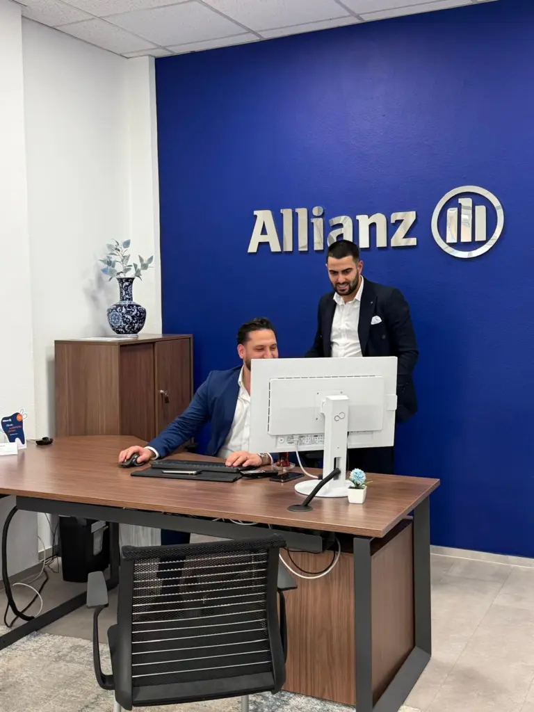 mitgliederbesuch-allianz-versicherung-enes-uestuen (1)