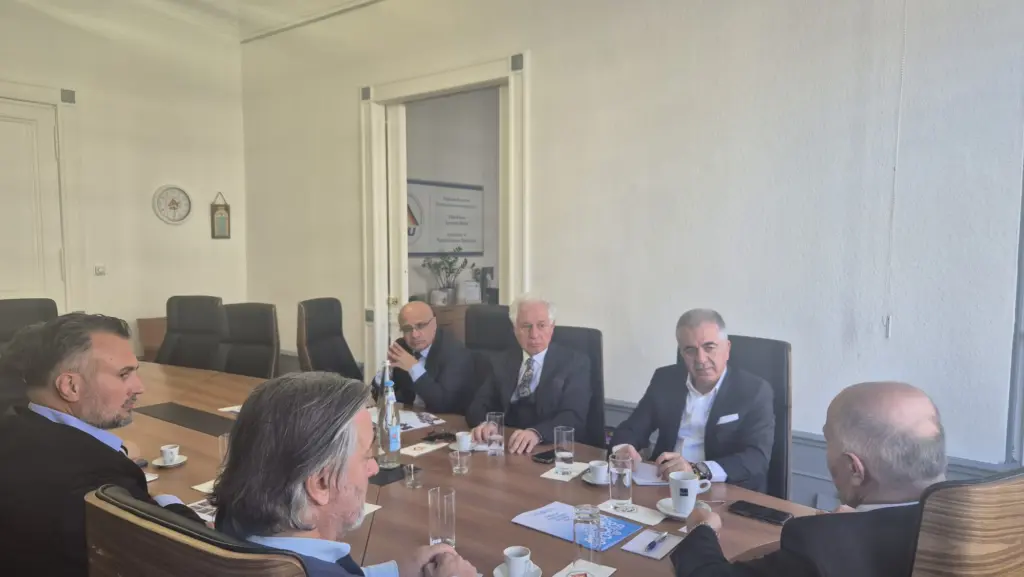 strategisches-austauschgespraech-bei-tdu (4)