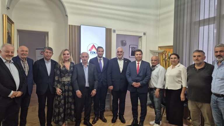 Adana-Abgeordneter Bilal Bilici besucht die TDU in Berlin