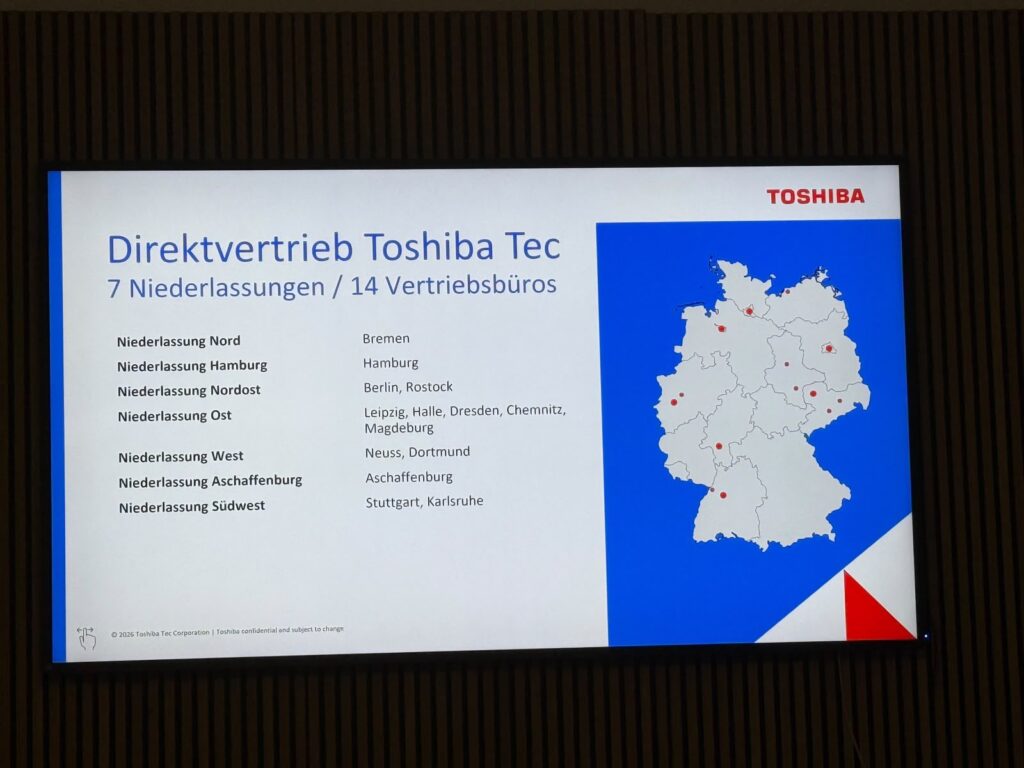 Präsentationsfolie „Direktvertrieb Toshiba Tec – 7 Niederlassungen / 14 Vertriebsbüros“ mit Deutschlandkarte